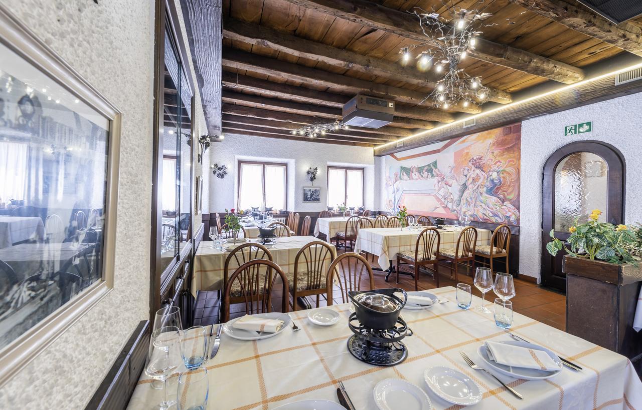 Albergo Ristorante Svizzero Каполаго Экстерьер фото